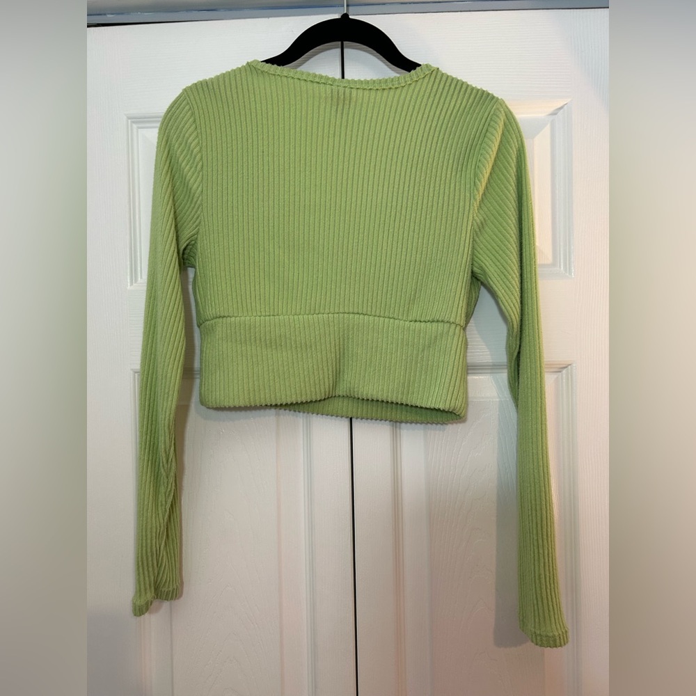 Wild Fable Green Ribbed Wrap Crop Top Size M Long Sleeve V Neck - Picture 6 of 6